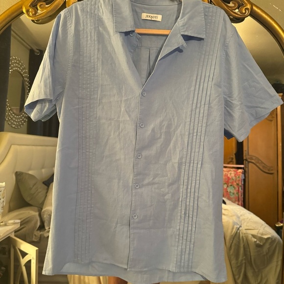 Light blue linen pleated Cuban collar, short sleeve shirt, size medium NWOT - Picture 5 of 6